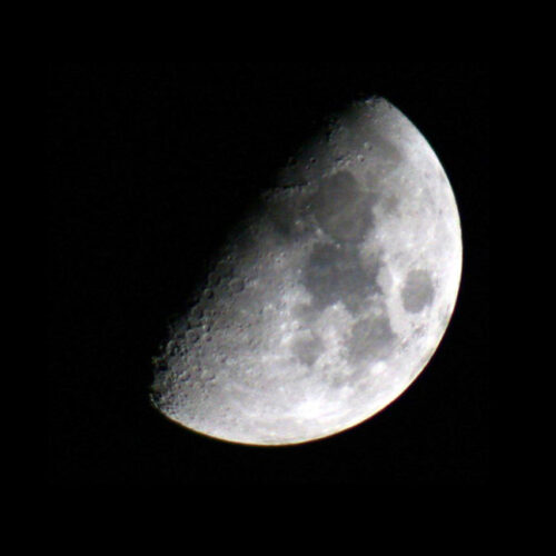 Familienprogramm: Der Mond - Treuer Begleiter der Erde