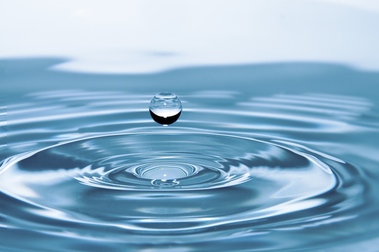 Wassertropfen (c) Pixabay