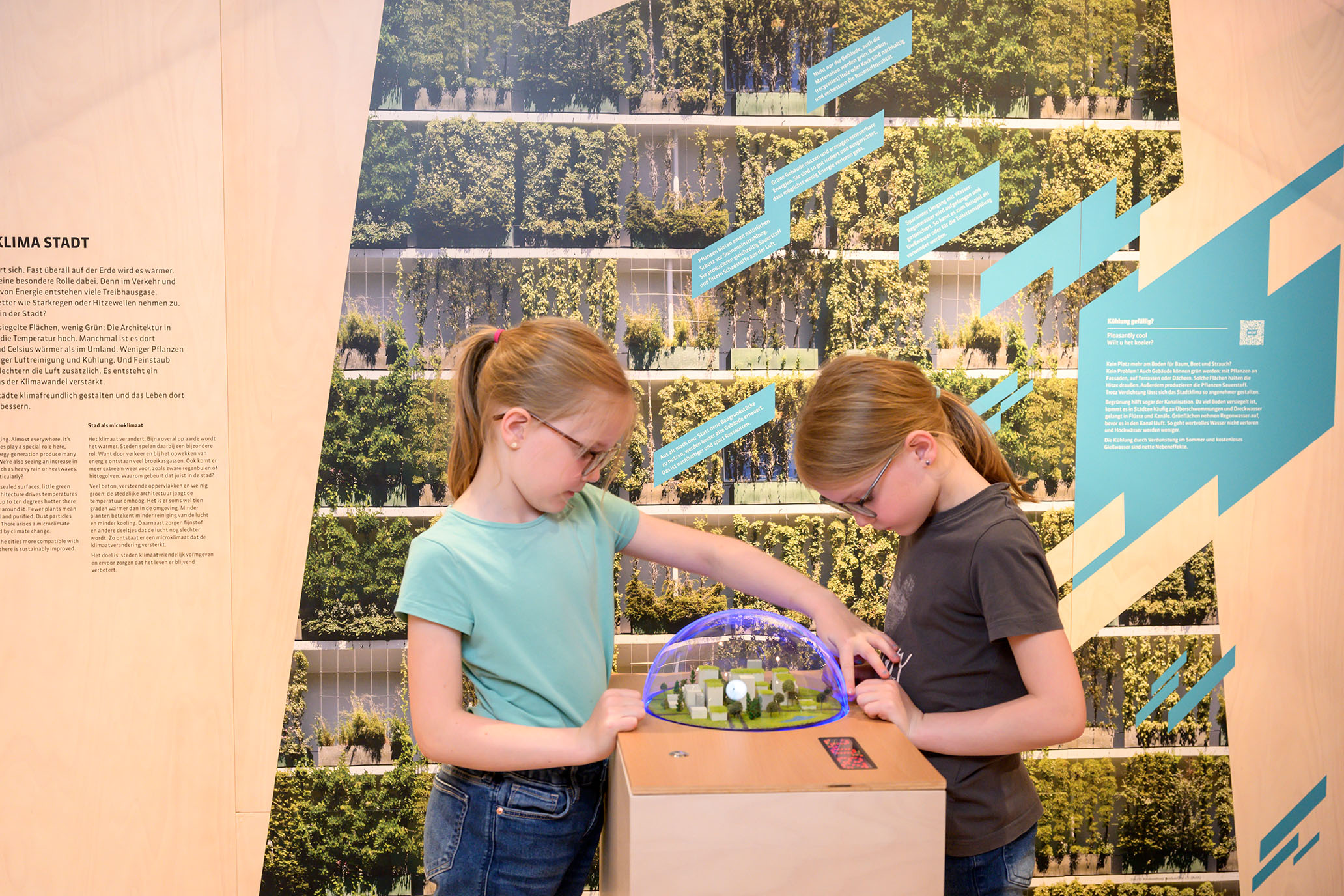 Kinder entdecken das Museum am Schölerberg. © Hermann Pentermann