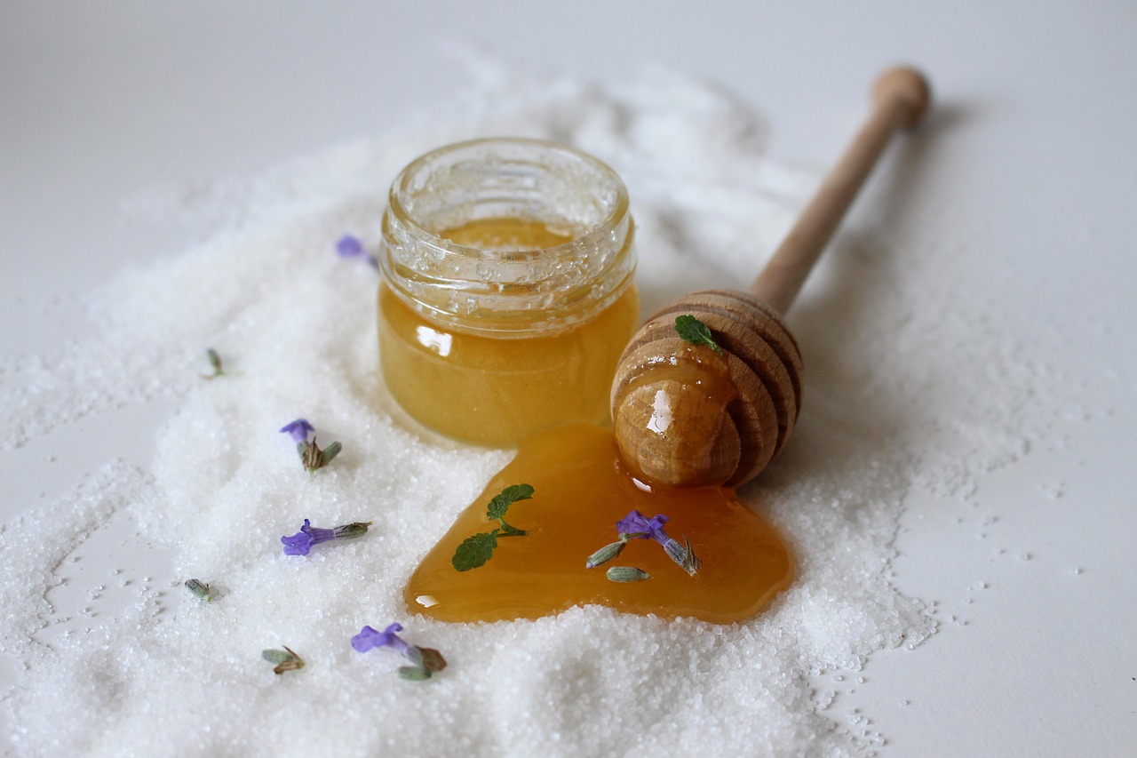Naturkosmetik, Lippenpeeling mit Honig und Zucker